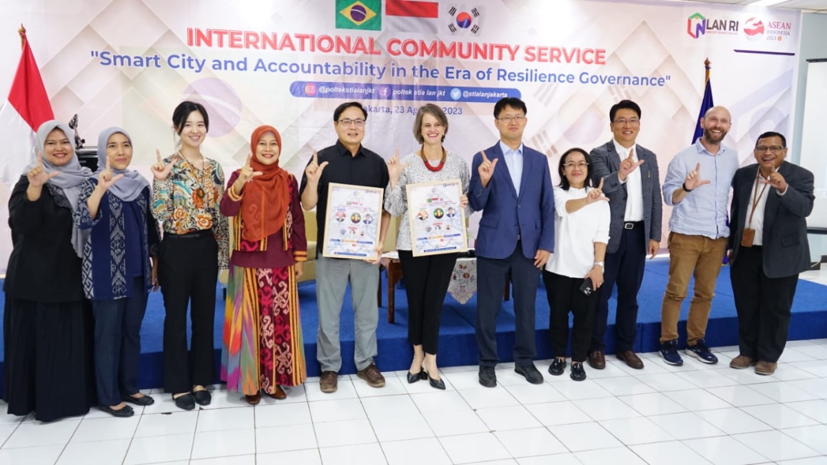 International Community Service Politeknik STIA LAN Jakarta ...